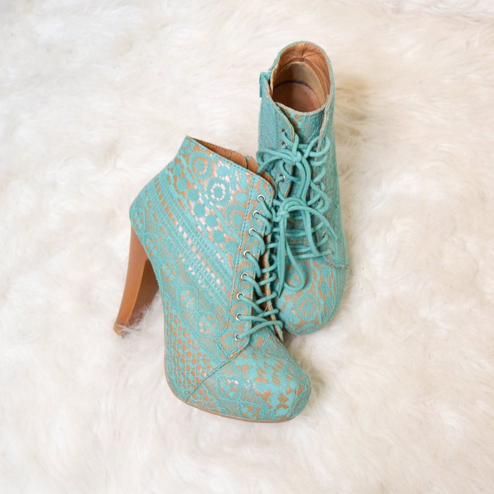 Healed ankle boots